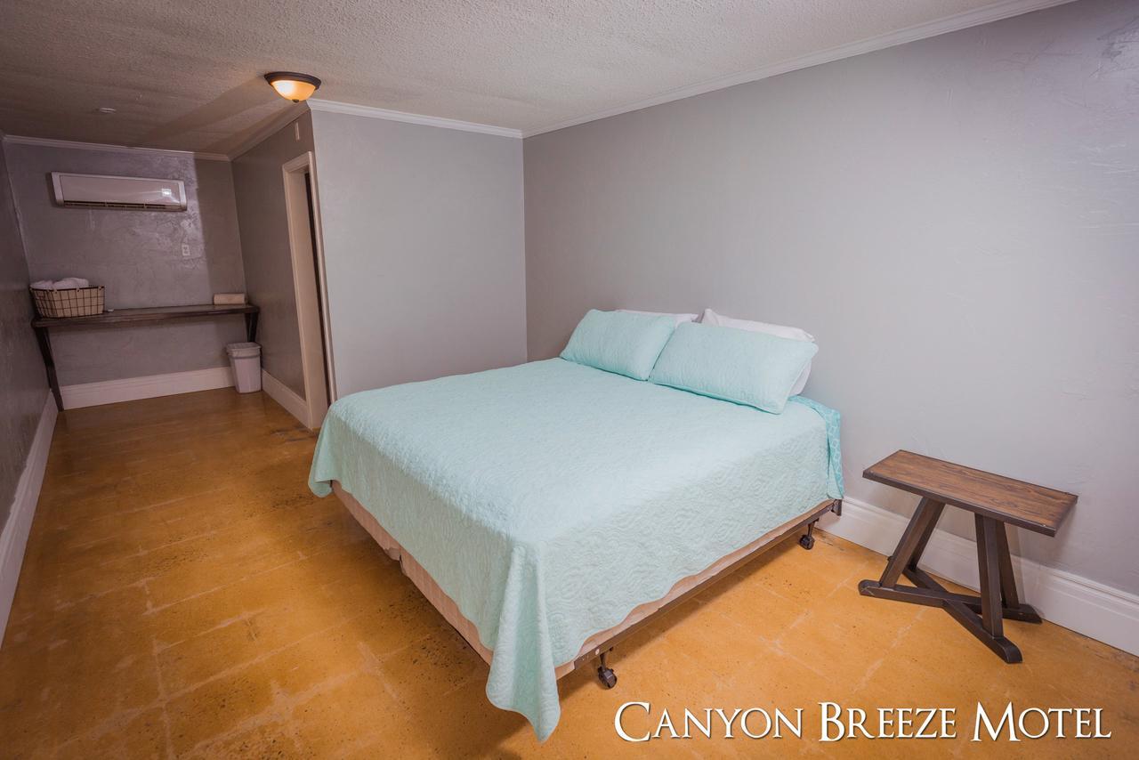 Canyon Breeze Motel Sulphur Extérieur photo